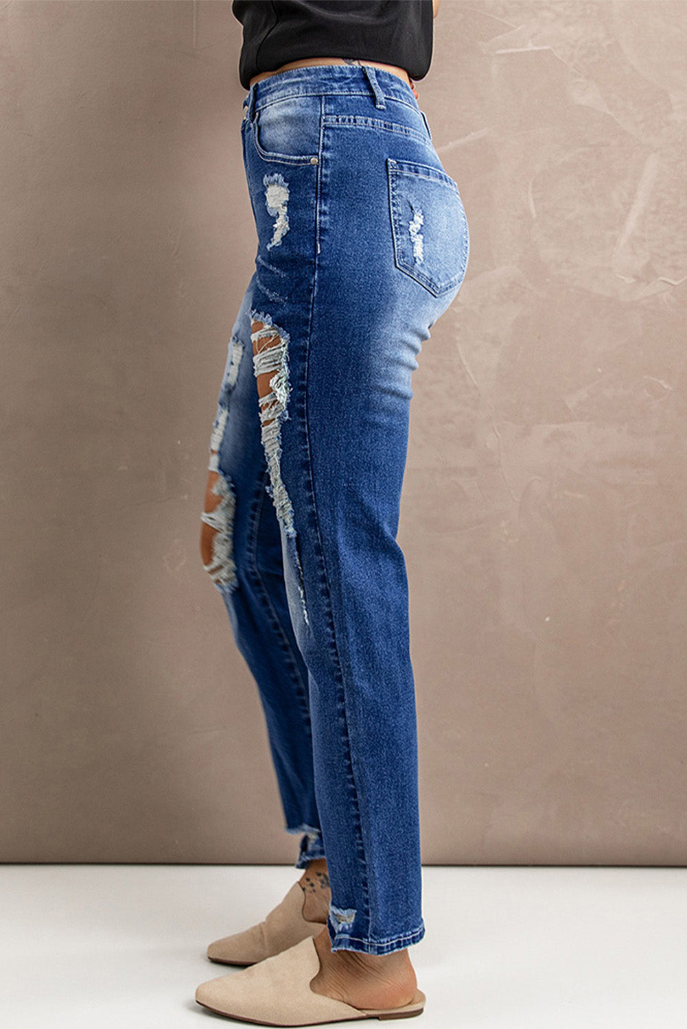 Distressed High-Rise Jeans with Pockets