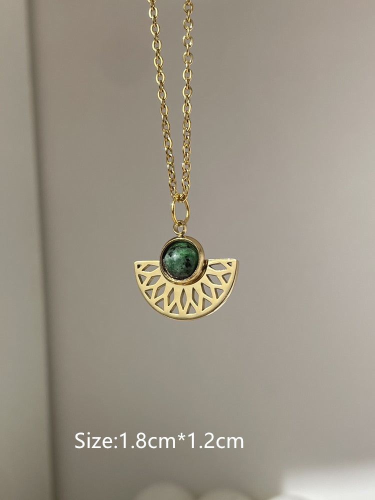 Pendant Green Stone Gold Necklace