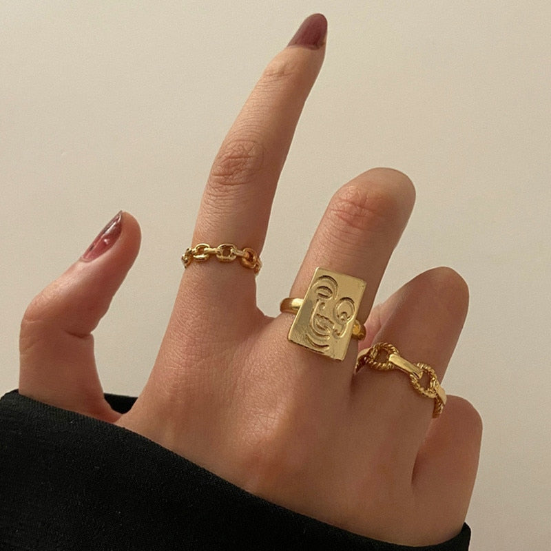 Geometric Knuckle Rings