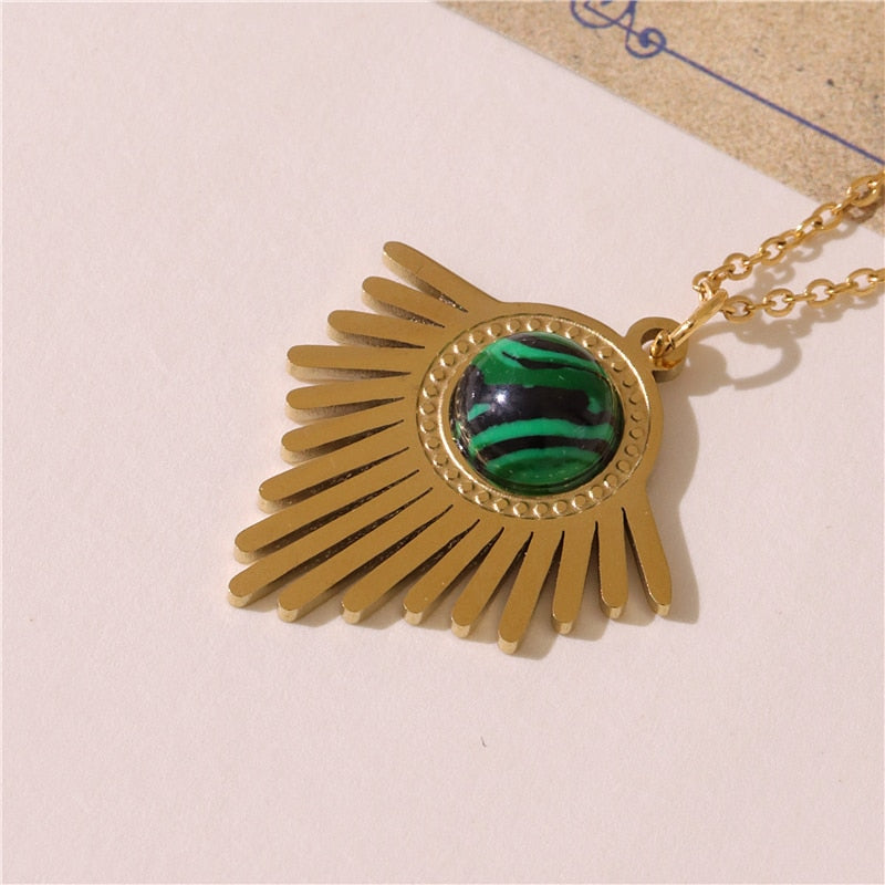 Pendant Green Stone Gold Necklace