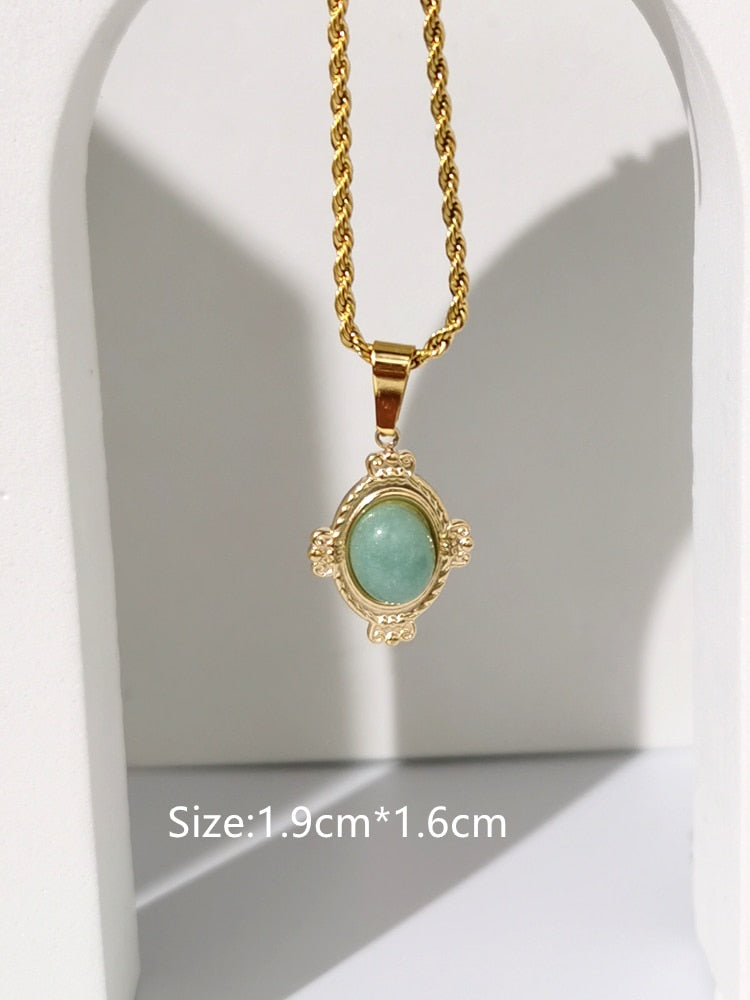 Pendant Green Stone Gold Necklace