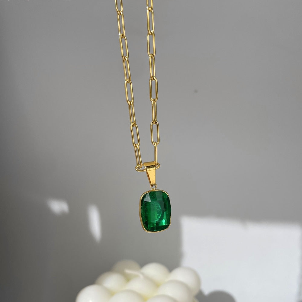 Pendant Green Stone Gold Necklace