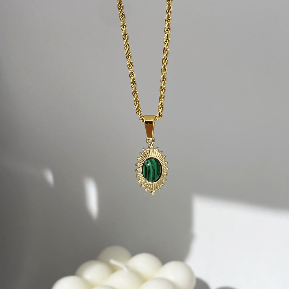 Pendant Green Stone Gold Necklace